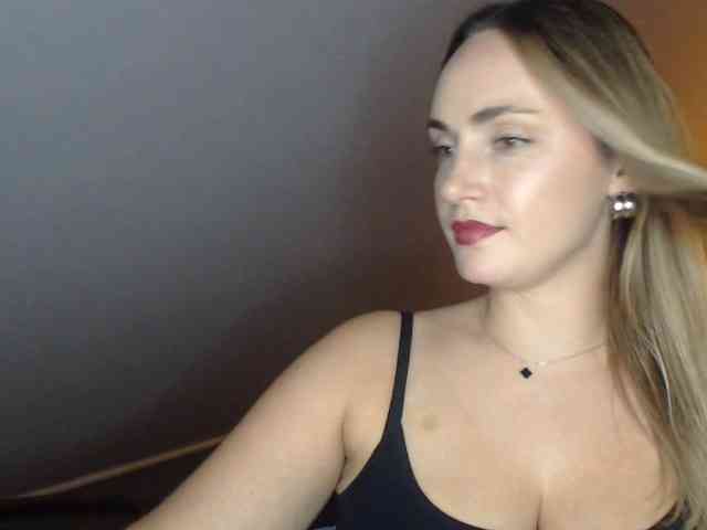 ScarlettXQueen webcam