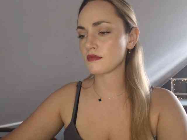 ScarlettXQueen webcam