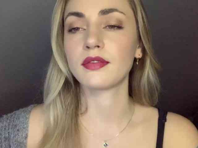 ScarlettXQueen webcam