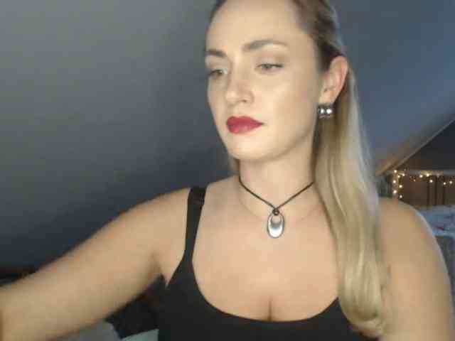 ScarlettXQueen webcam