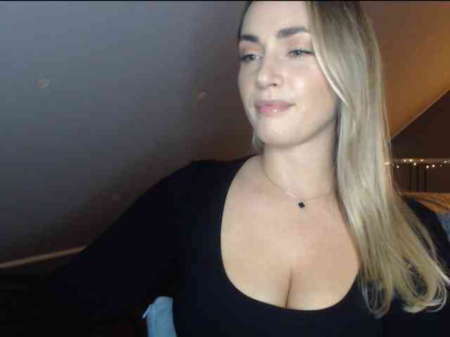 ScarlettXQueen webcam