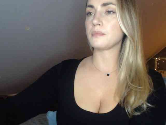 ScarlettXQueen webcam