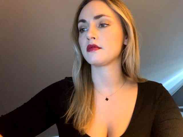 ScarlettXQueen webcam
