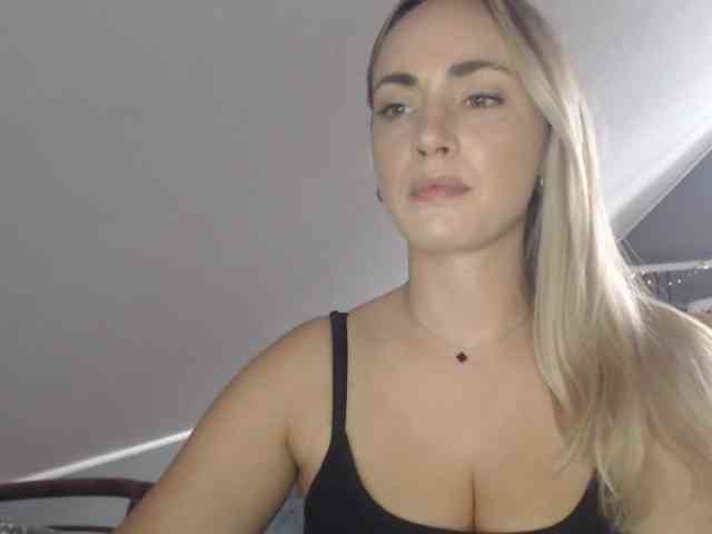 ScarlettXQueen webcam