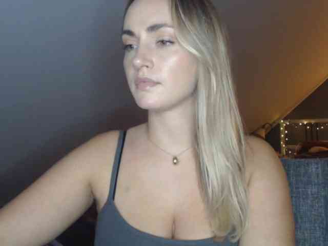 ScarlettXQueen webcam