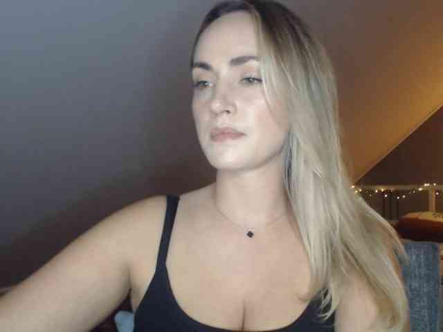 ScarlettXQueen webcam