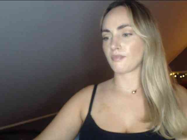 ScarlettXQueen webcam