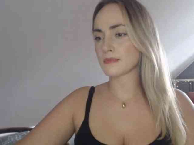 ScarlettXQueen webcam