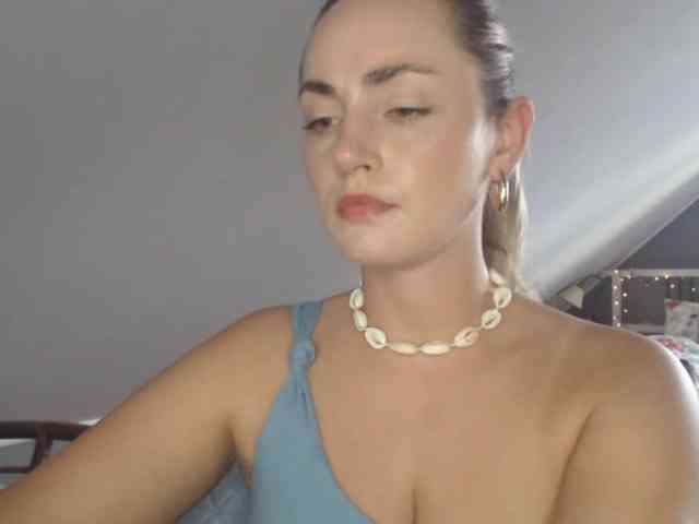 ScarlettXQueen webcam