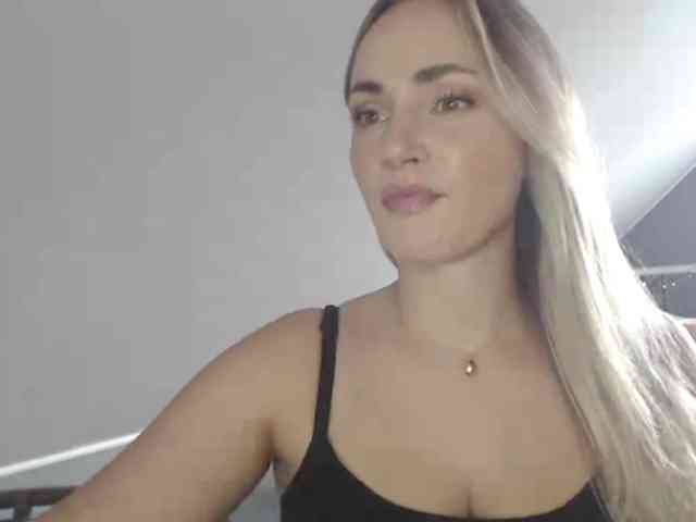 ScarlettXQueen webcam