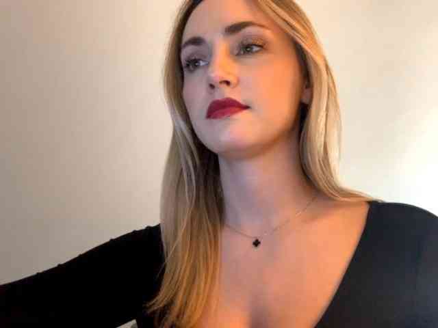 ScarlettXQueen webcam