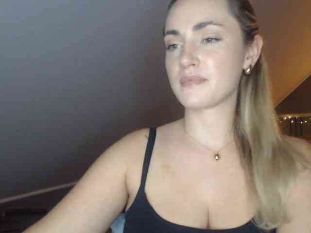 ScarlettXQueen webcam