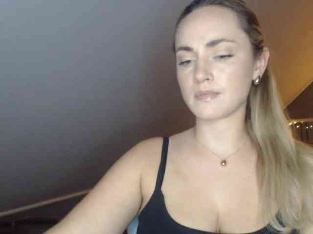 ScarlettXQueen webcam