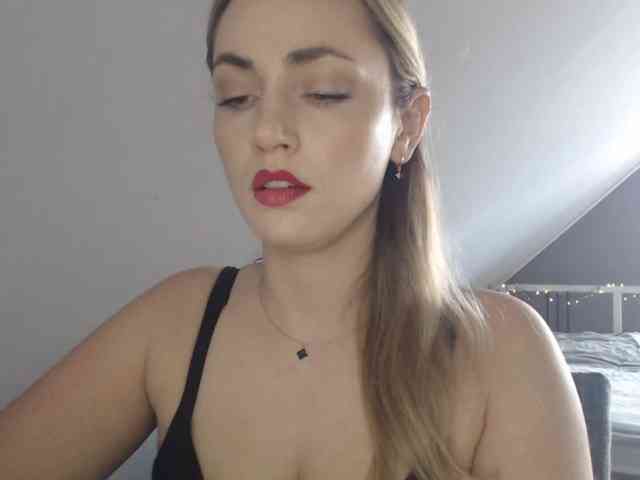 ScarlettXQueen webcam