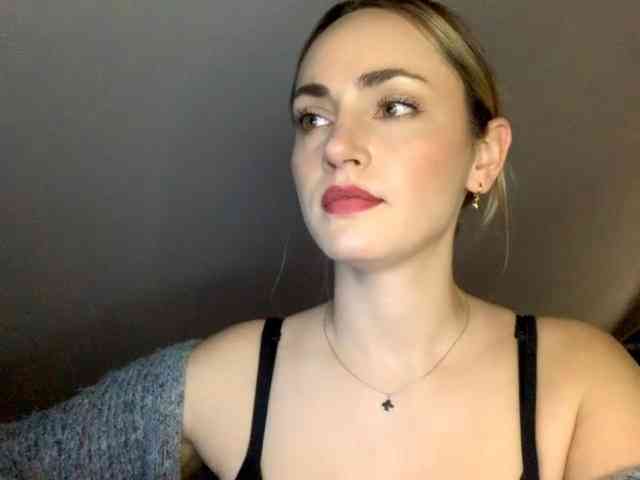 ScarlettXQueen webcam