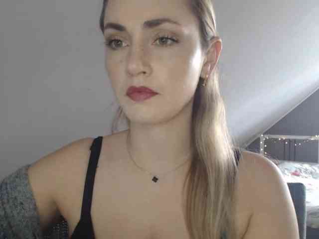 ScarlettXQueen webcam