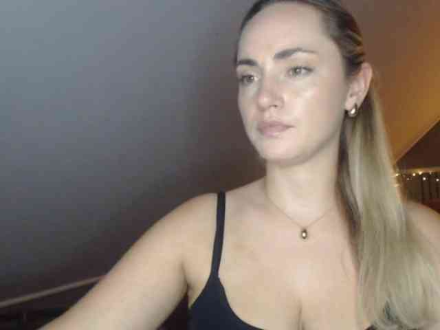 ScarlettXQueen webcam