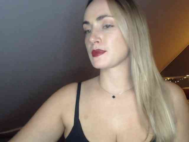 ScarlettXQueen webcam