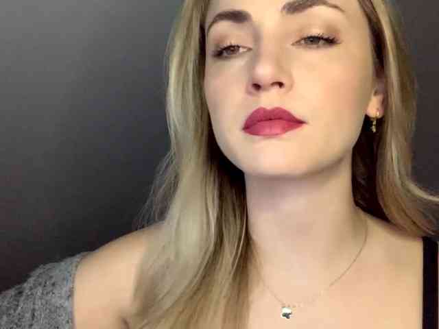ScarlettXQueen webcam