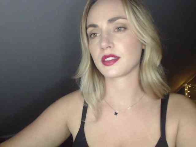 ScarlettXQueen webcam