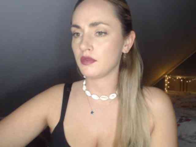 ScarlettXQueen webcam