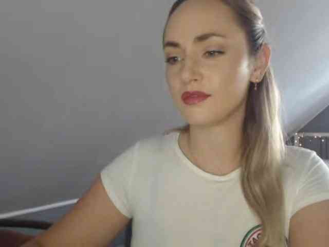 ScarlettXQueen webcam
