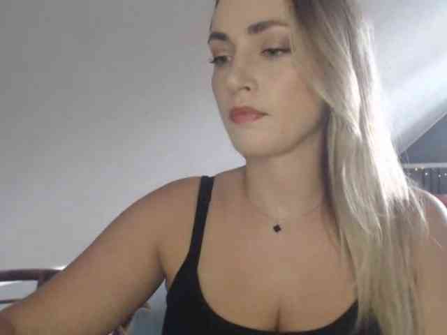 ScarlettXQueen webcam
