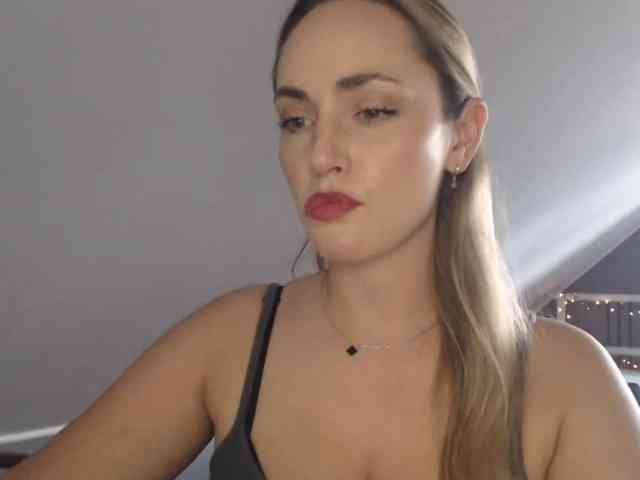 ScarlettXQueen webcam