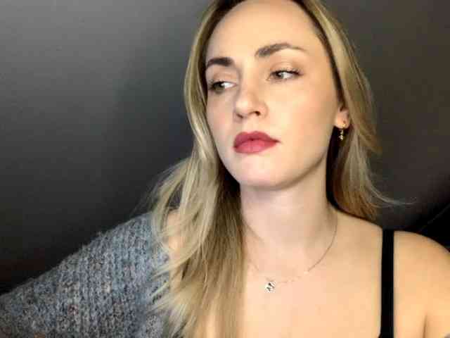 ScarlettXQueen webcam