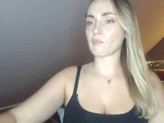 ScarlettXQueen webcam