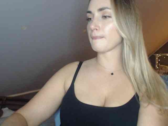ScarlettXQueen webcam