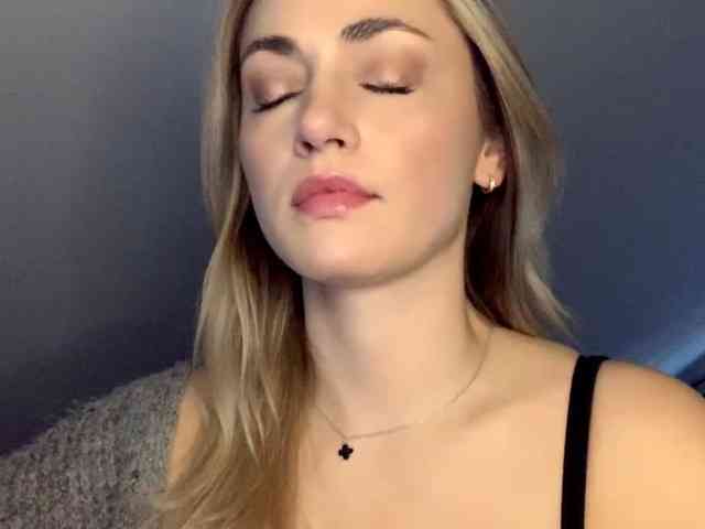 ScarlettXQueen webcam