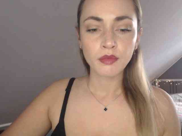 ScarlettXQueen webcam