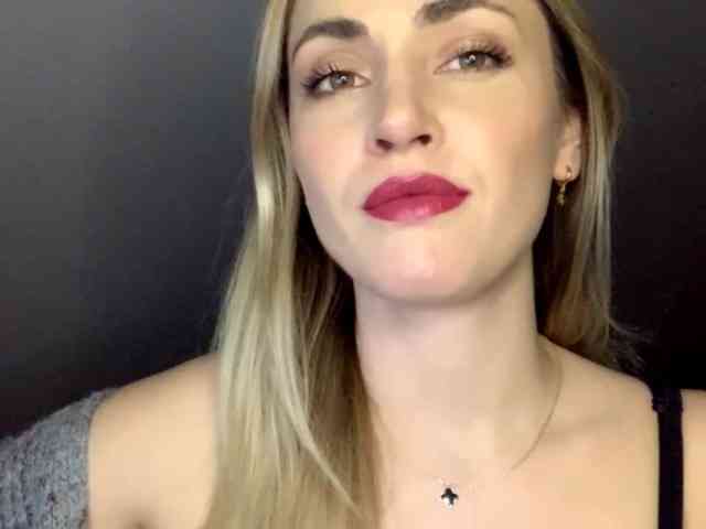 ScarlettXQueen webcam
