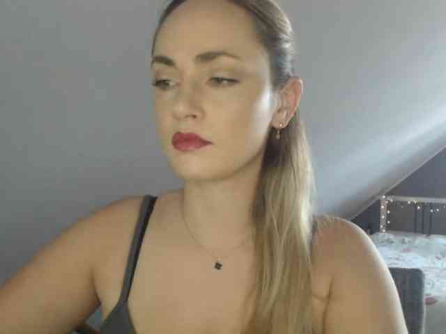 ScarlettXQueen webcam