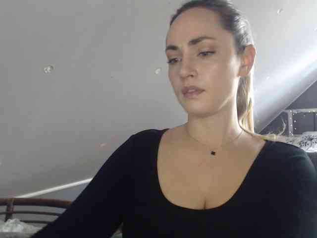 ScarlettXQueen webcam