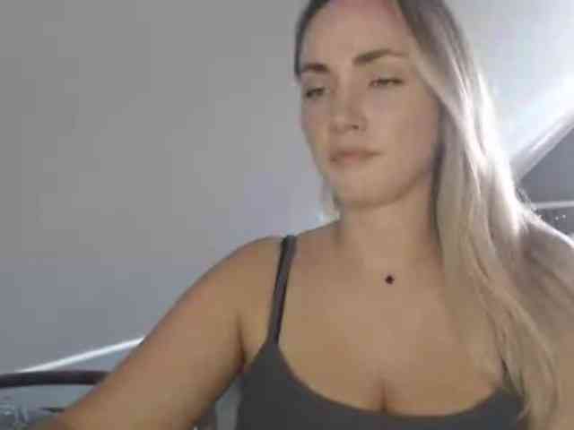 ScarlettXQueen webcam
