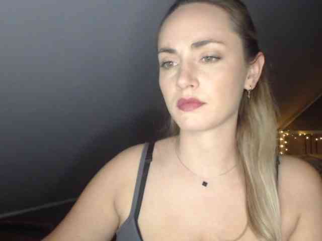 ScarlettXQueen webcam