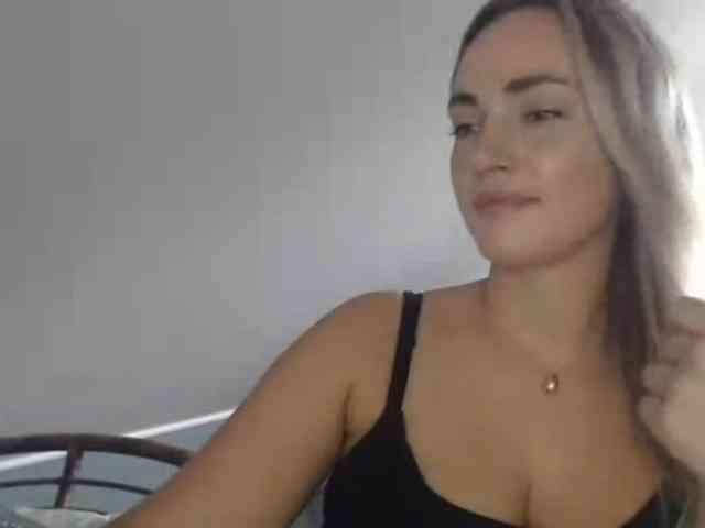 ScarlettXQueen webcam