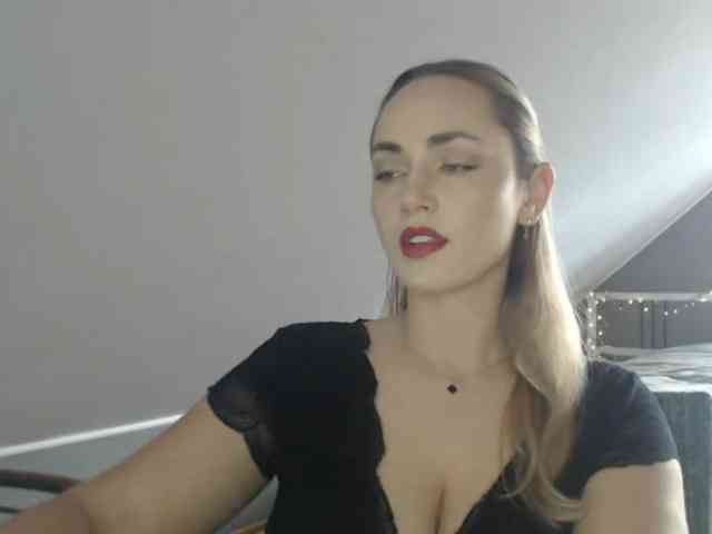 ScarlettXQueen webcam