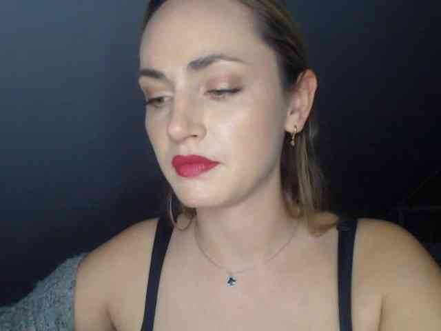 ScarlettXQueen webcam