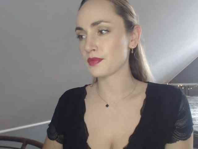 ScarlettXQueen webcam