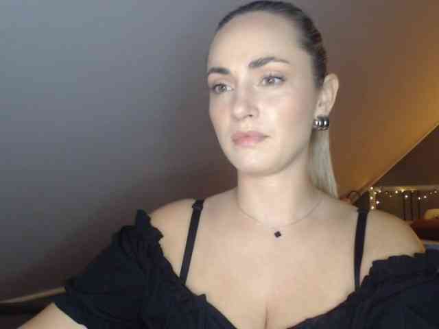 ScarlettXQueen webcam