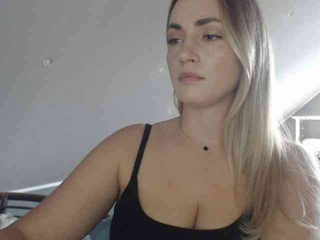 ScarlettXQueen webcam
