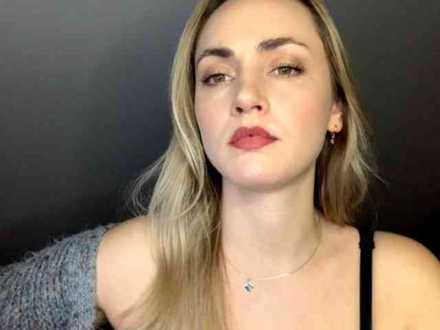 ScarlettXQueen webcam
