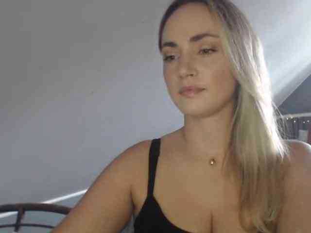 ScarlettXQueen webcam