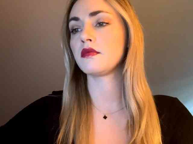 ScarlettXQueen webcam