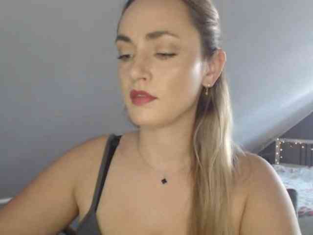 ScarlettXQueen webcam