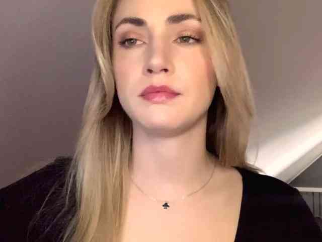 ScarlettXQueen webcam