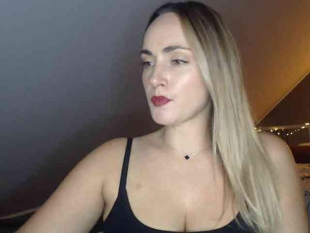 ScarlettXQueen webcam